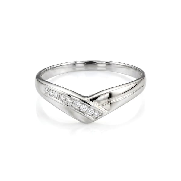 Diamantring i hvitt gull med V-design-125014hv